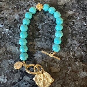 Chic Turquoise and Gold Bracelet